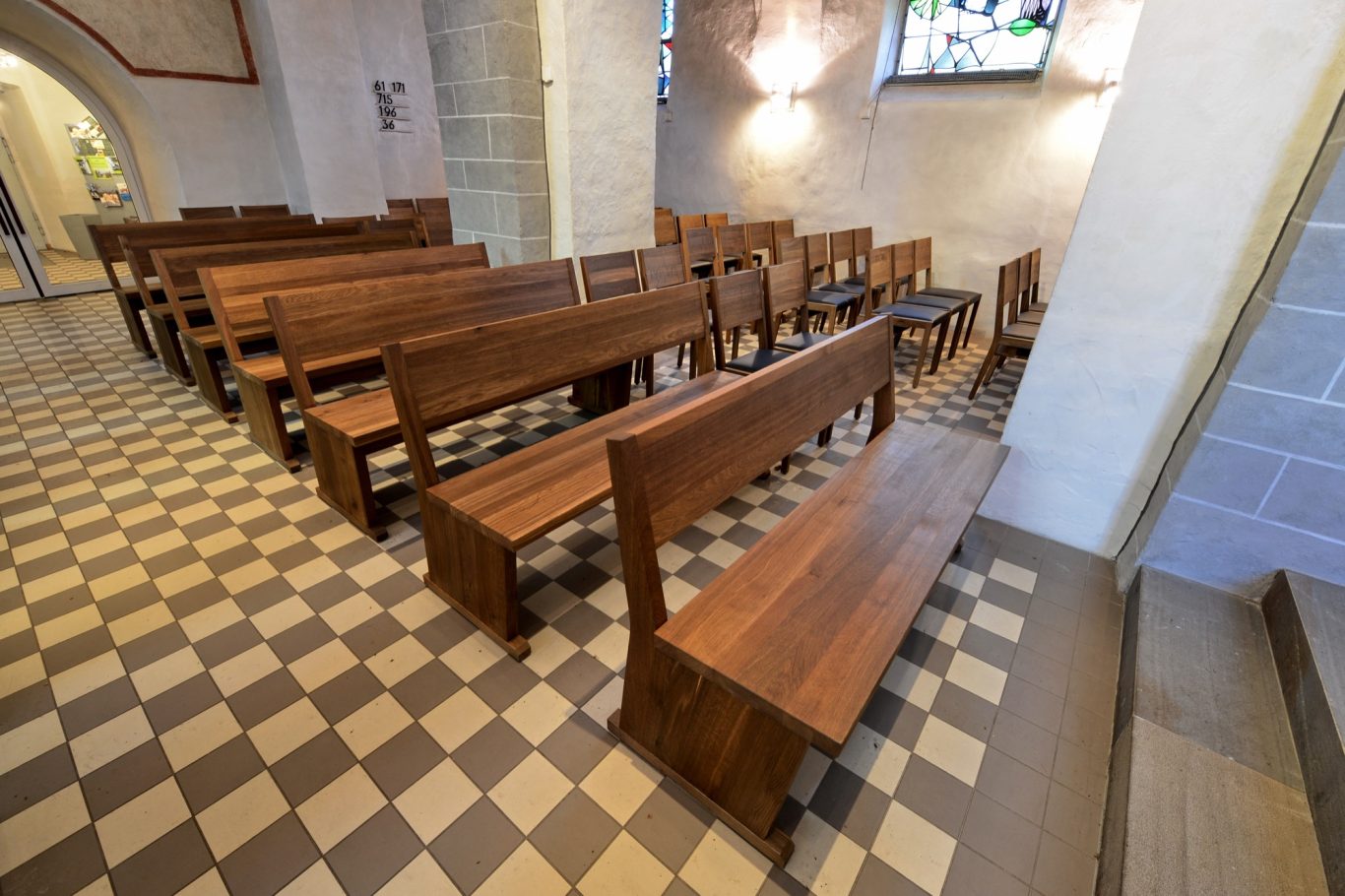 Kirchenbänke Räuchereiche
